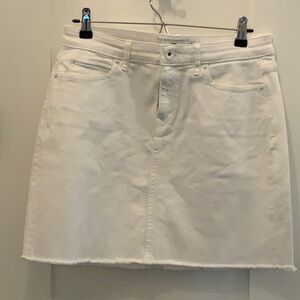 Vineyard Vines White Denim Skirt Size 6